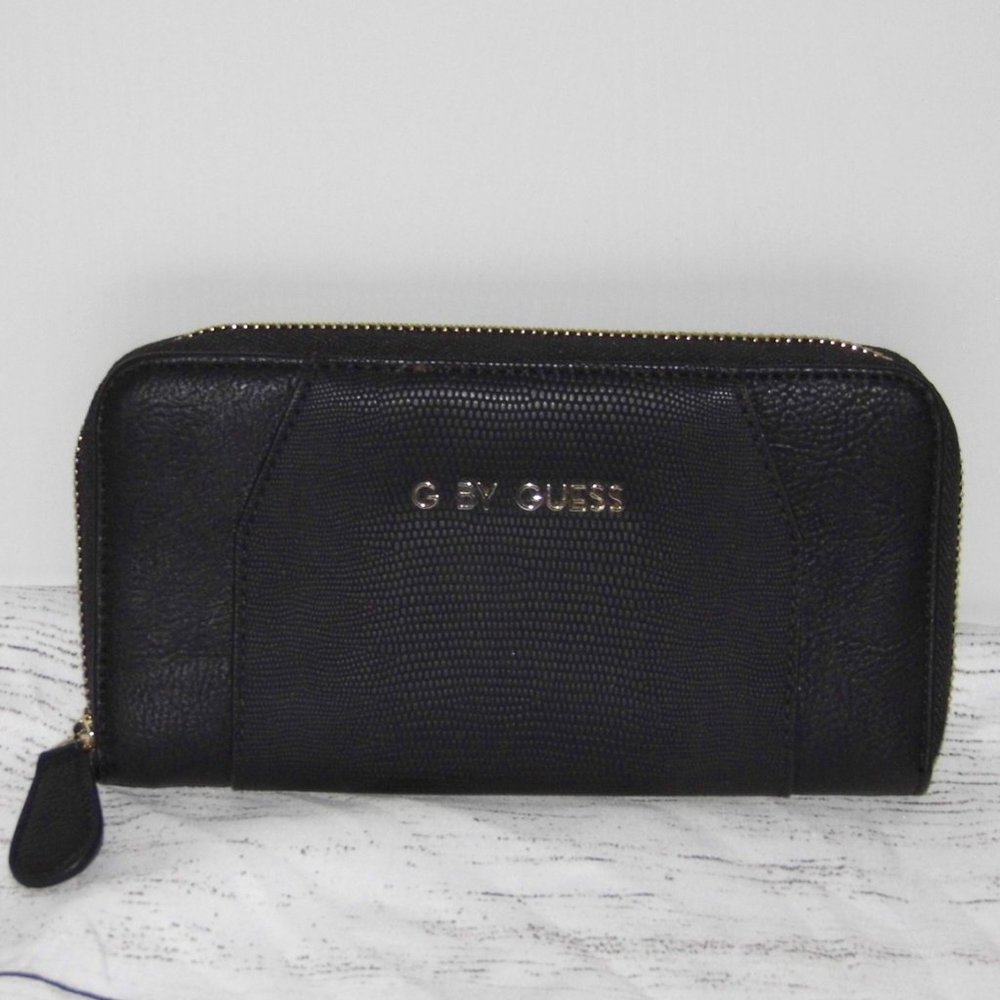 G by GUESS Black Zip Wallet